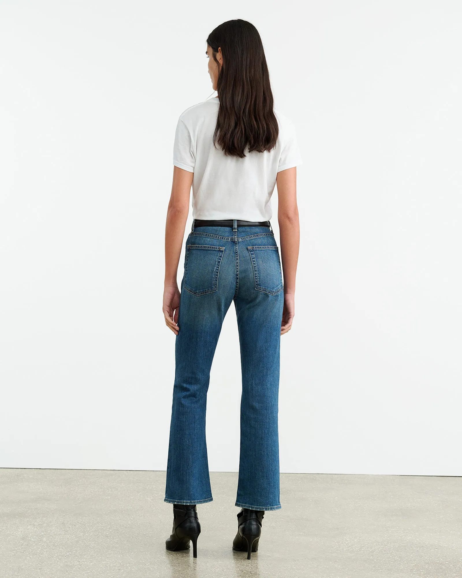 BOOT CUT JEAN
