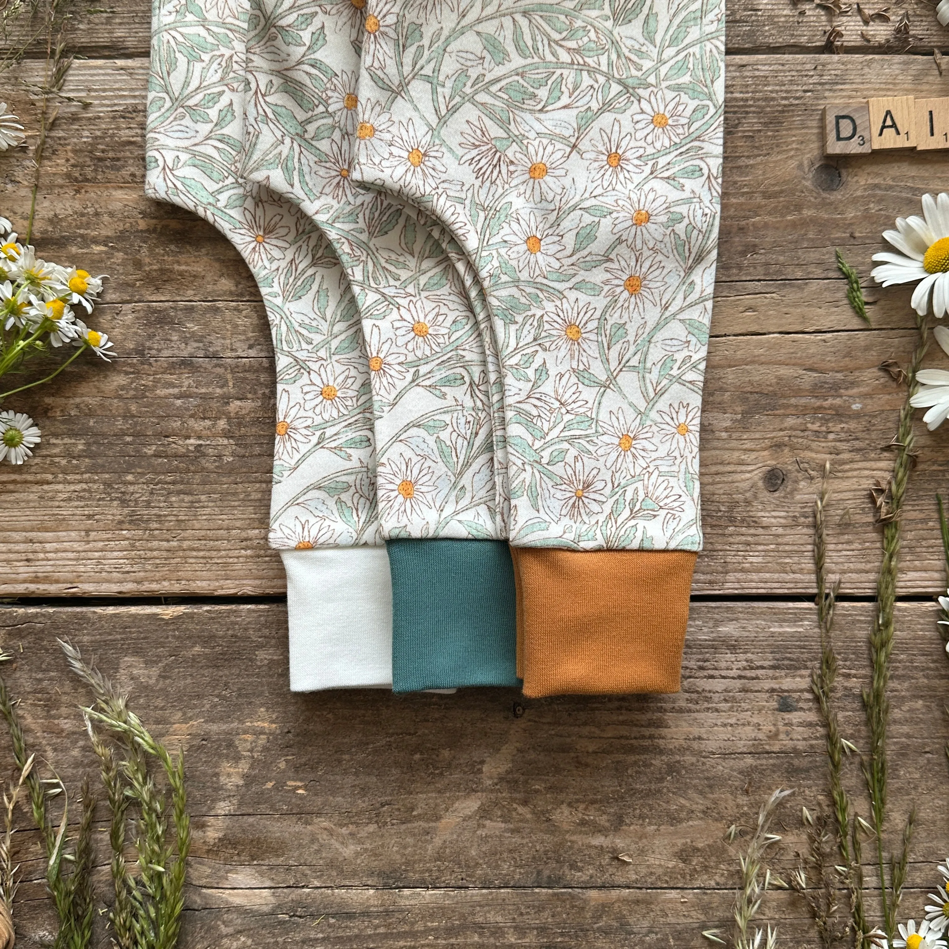 Daisies Long Top