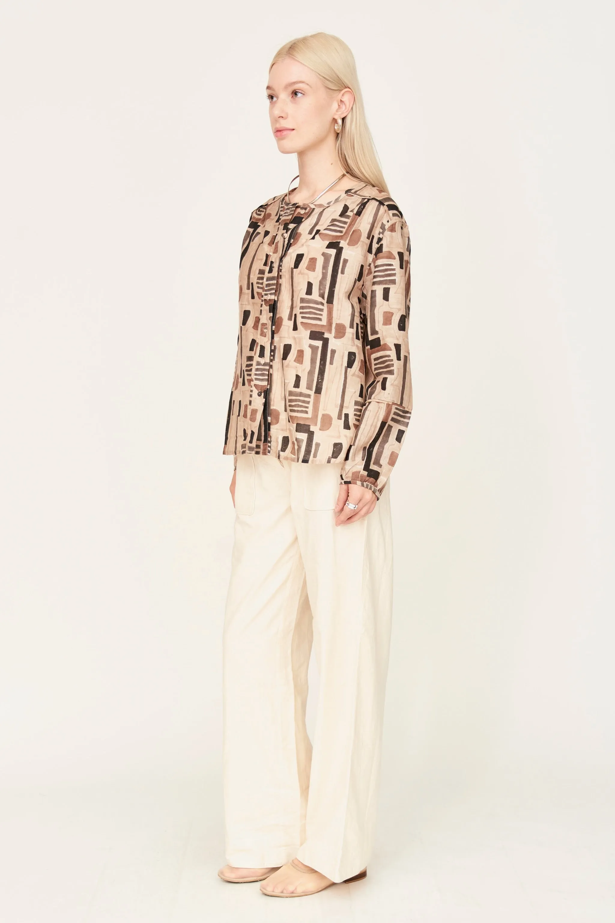 Dakota Blouse in Sand Labyrinth