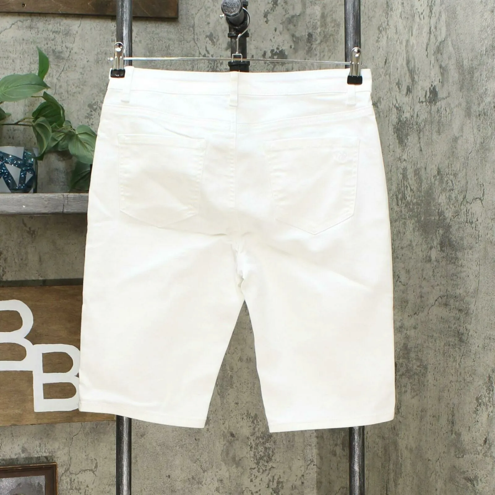 DG2 by Diane Gilman Petite Virtual Stretch Pull On Bermuda Shorts White PM