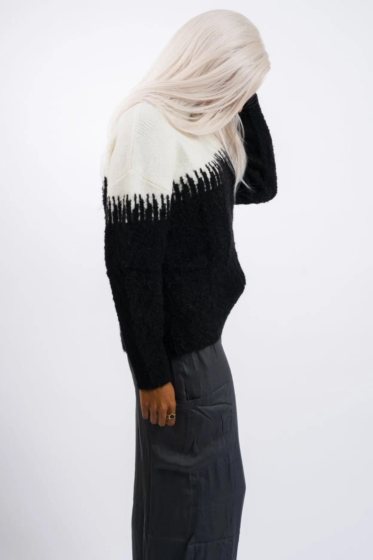 Grade & Gather Yarn Mixed Block Sweater Top - Black