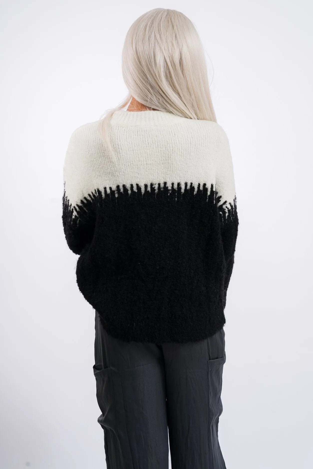 Grade & Gather Yarn Mixed Block Sweater Top - Black