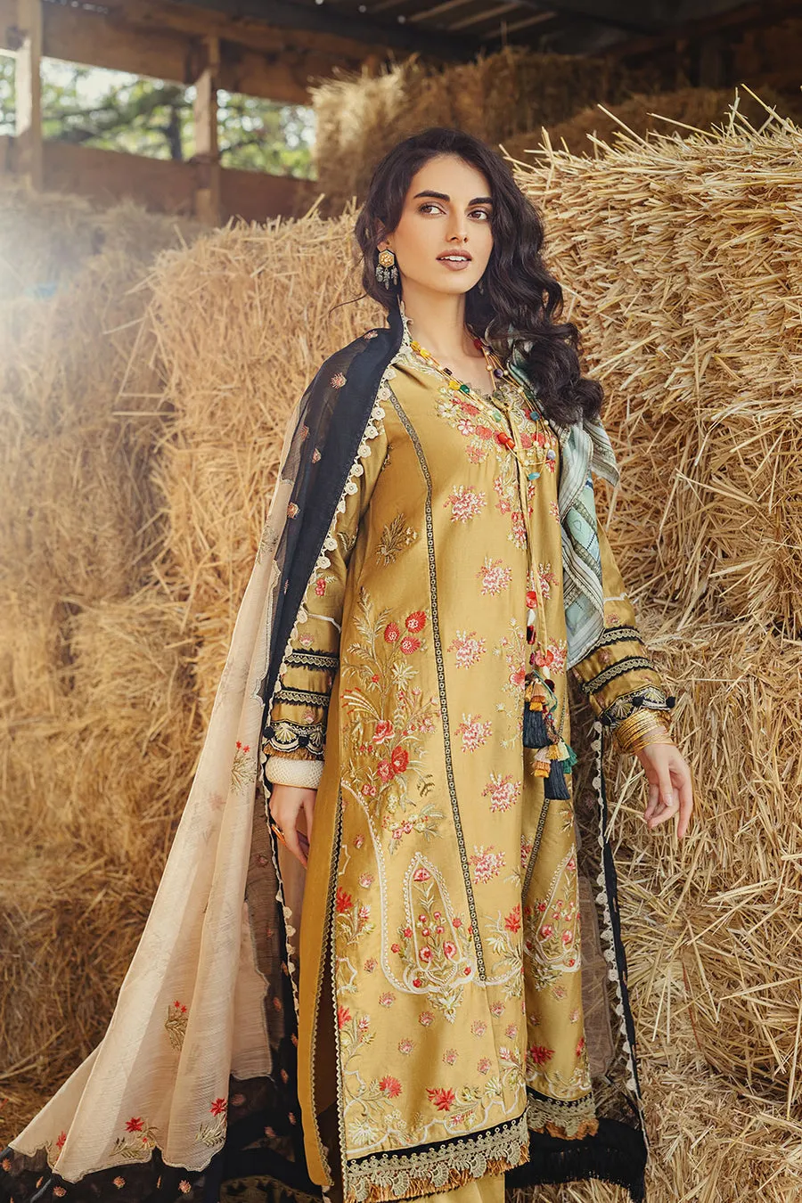 SOBIA NAZIR | AUTUMN/WINTER 2022 | AW22-1B
