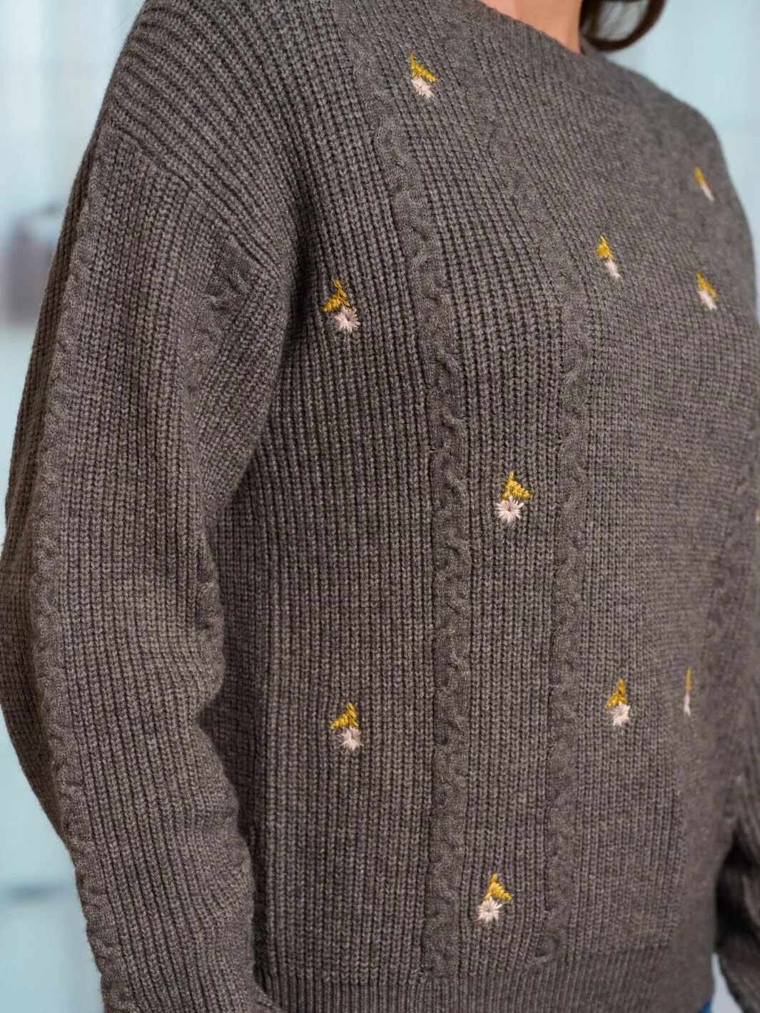 WOMEN'S LONG SLEEVE KNIT DITSY FLOWERS PULLOVER SWEATER