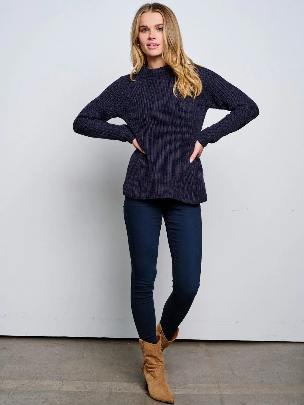 WOMEN'S LONG SLEEVE KNITTED PULLOVER SWEATER