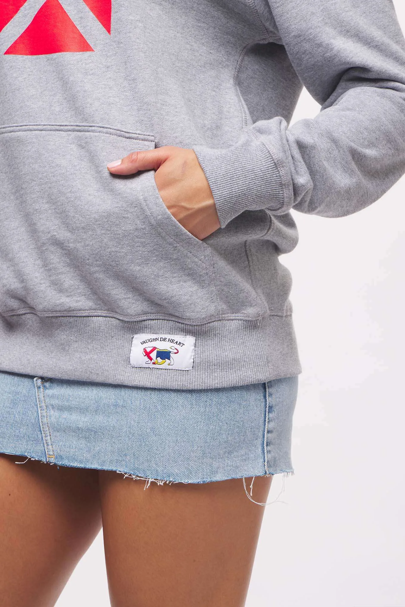 Women's - Voilier - Heather Grey V Nautical Flag Pullover Hoodie